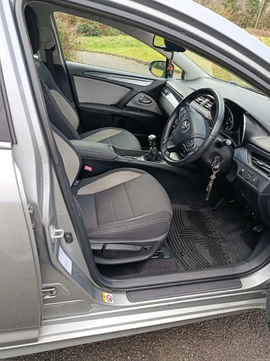 Toyota Avensis 1.6 D-4D Business Edition NEW NCT - Image 4