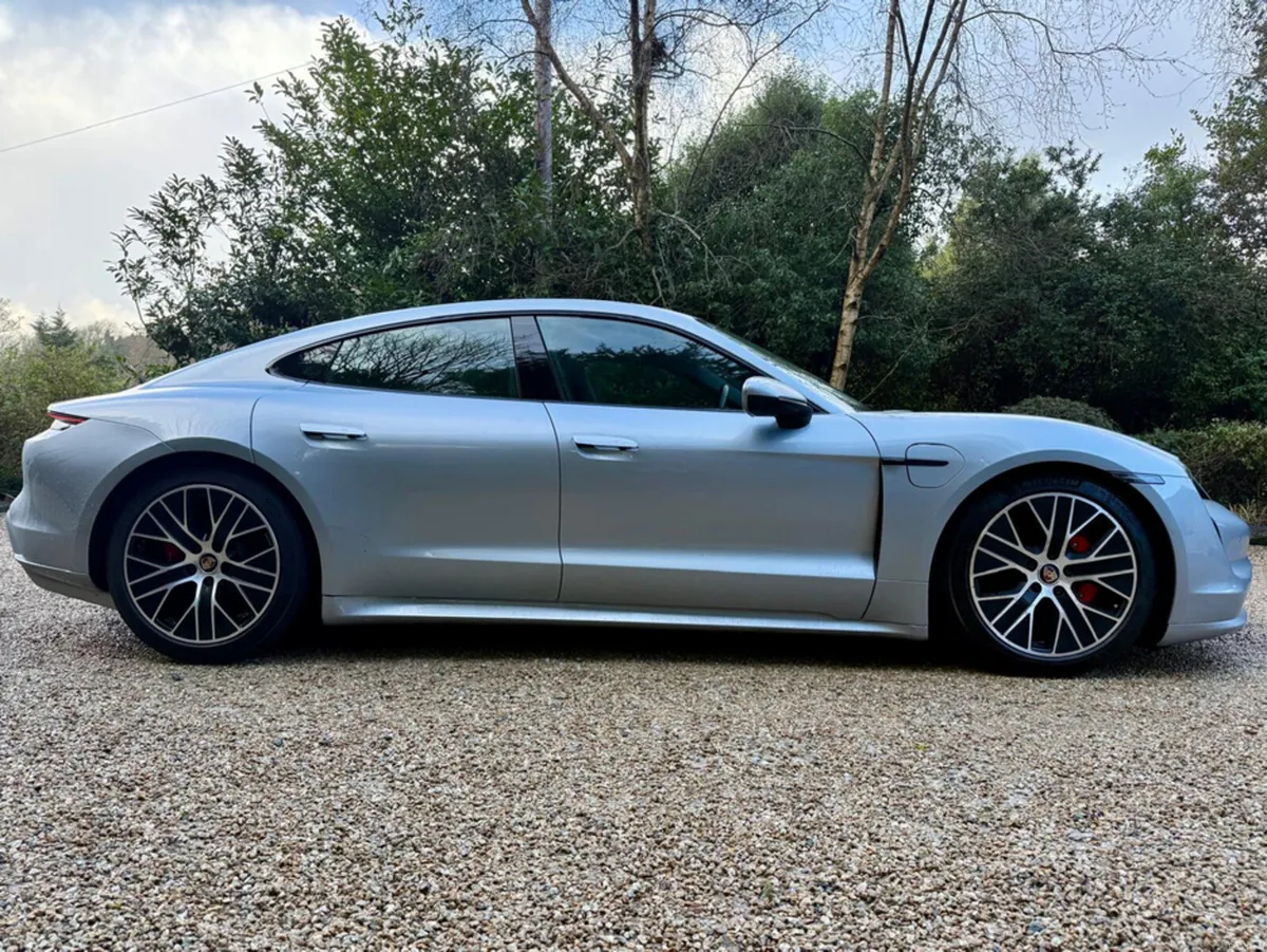 Porsche Taycan 4S *Performance Battery Plus…562bhp - Image 3