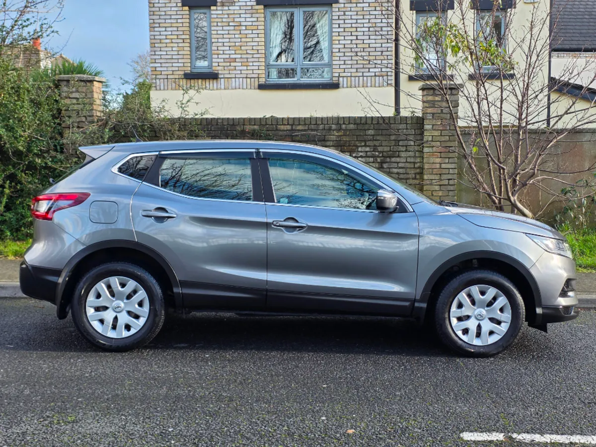 Nissan Qashqai 1.2 XE 18 4DR - Image 3