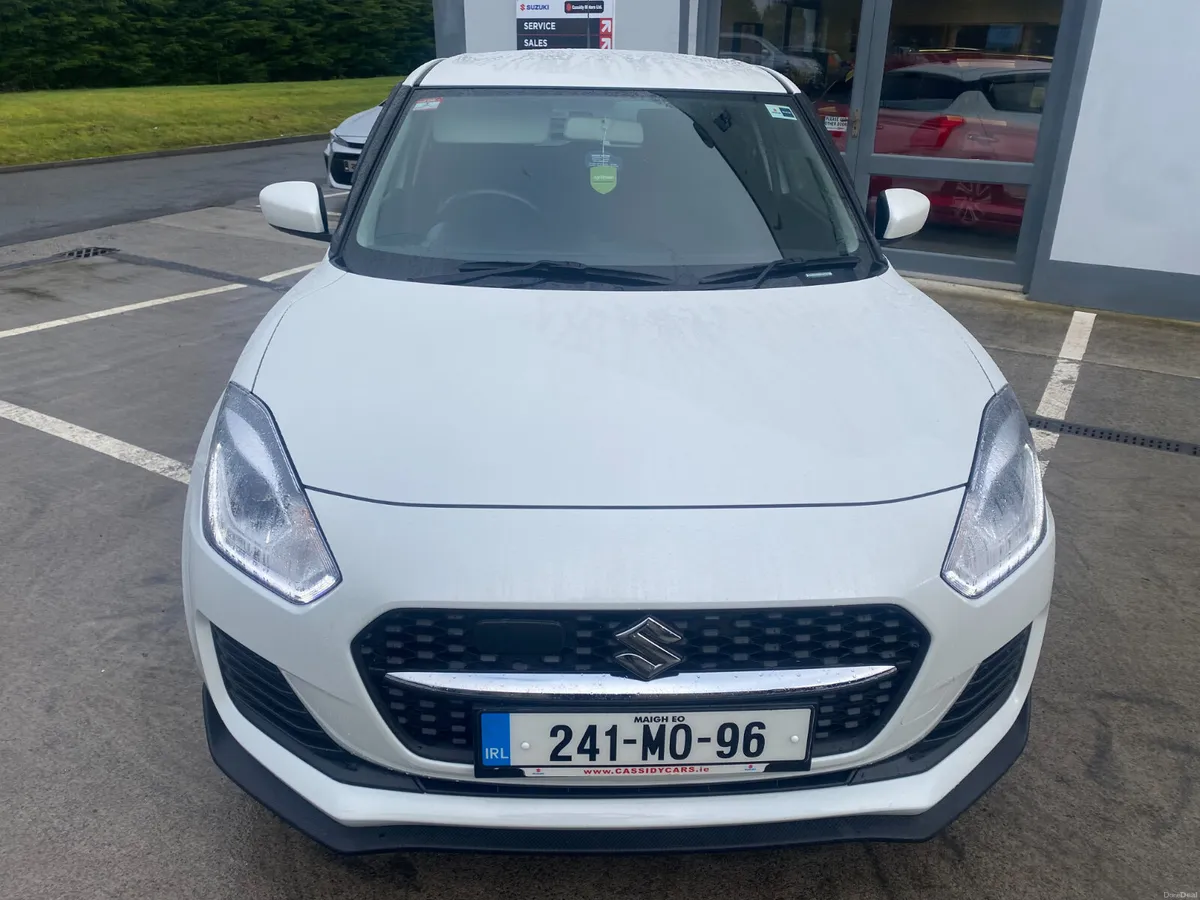 Suzuki Swift **BLACK EDITION** - Image 3