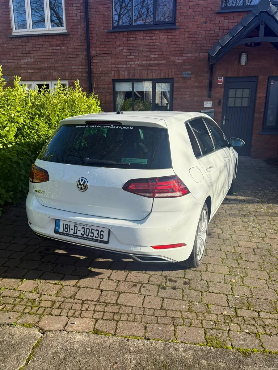 Volkswagen golf - Image 2