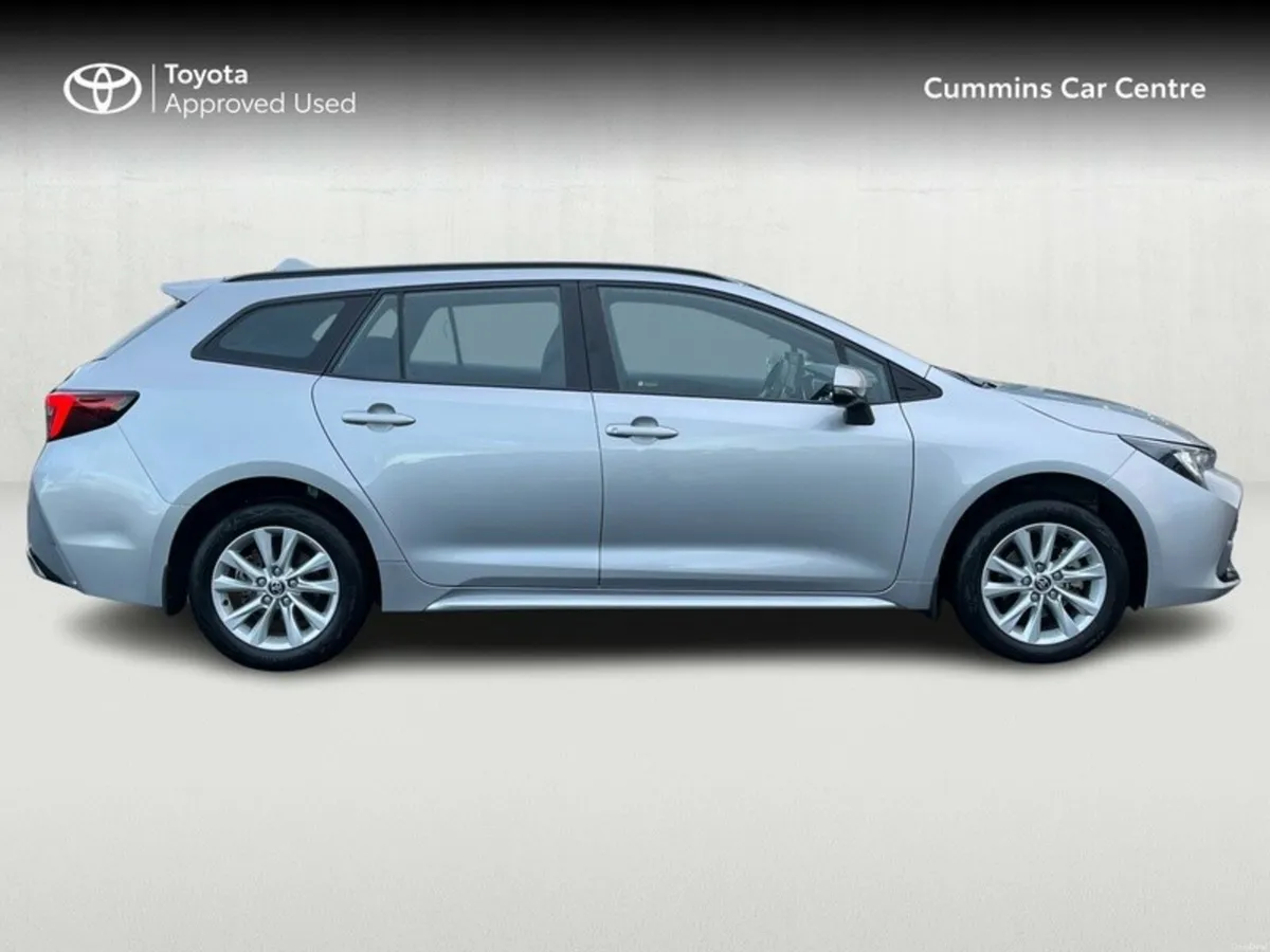 Toyota Corolla HYBRID LUNA T/S 4DR AUTO - Image 3