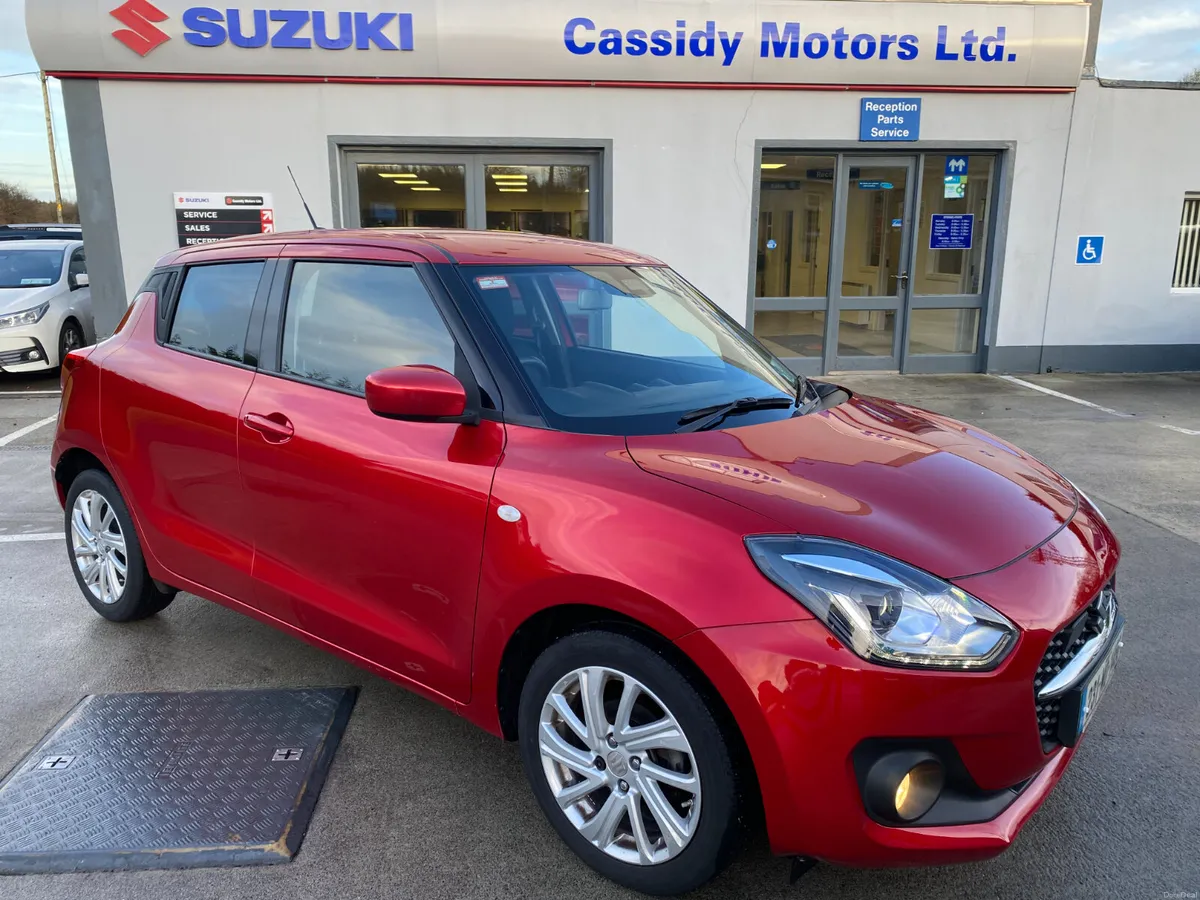Suzuki Swift 1.2 AUTO Mild Hybrid SZ-T - Image 2