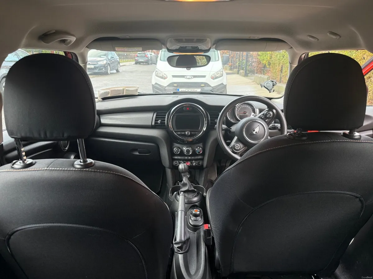 Mini Cooper 2018 - Image 3