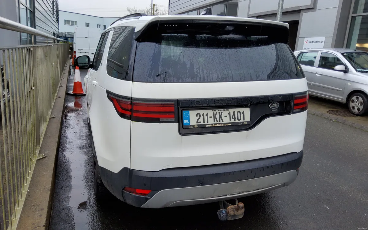 Land Rover Discovery 2021 - Image 4