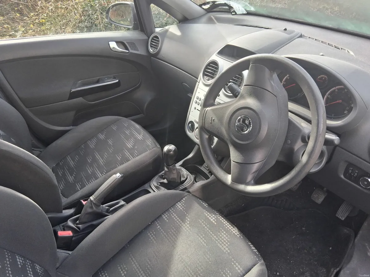 Vauxhall Corsa 2014 - Image 2