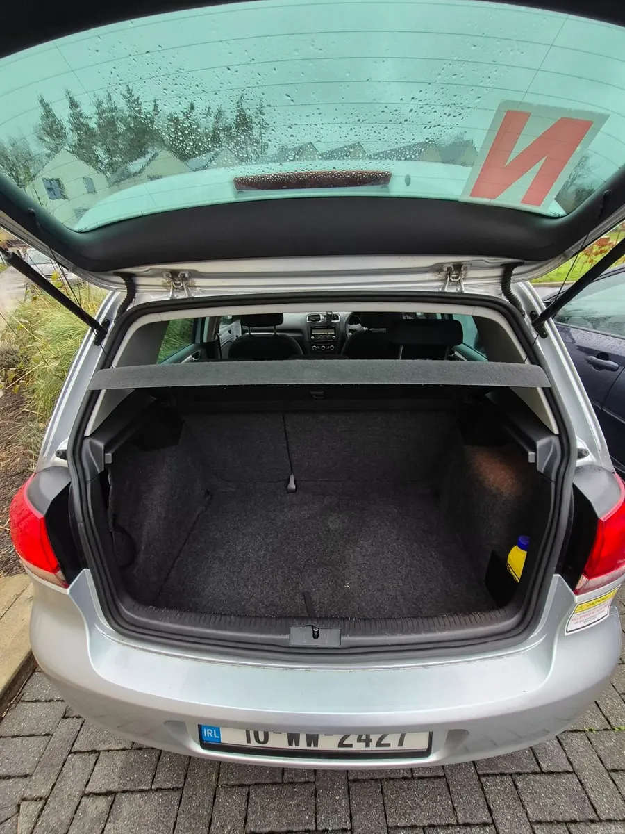 Volkswagen Golf 2010 - Image 4