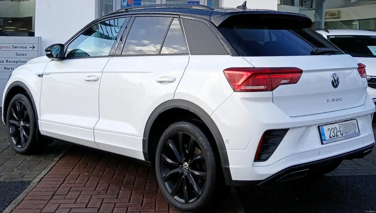 Volkswagen T-Roc R-Line 2.0 TDI 116HP **REAR VIEW - Image 3