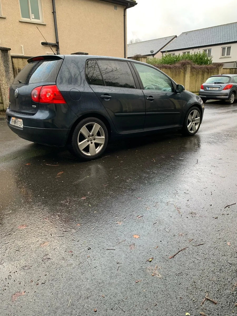 2008 Volkswagen Golf - Image 4