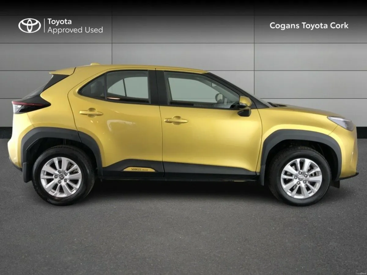 Toyota Yaris Cross YARIS CROSS LUNA - Image 3