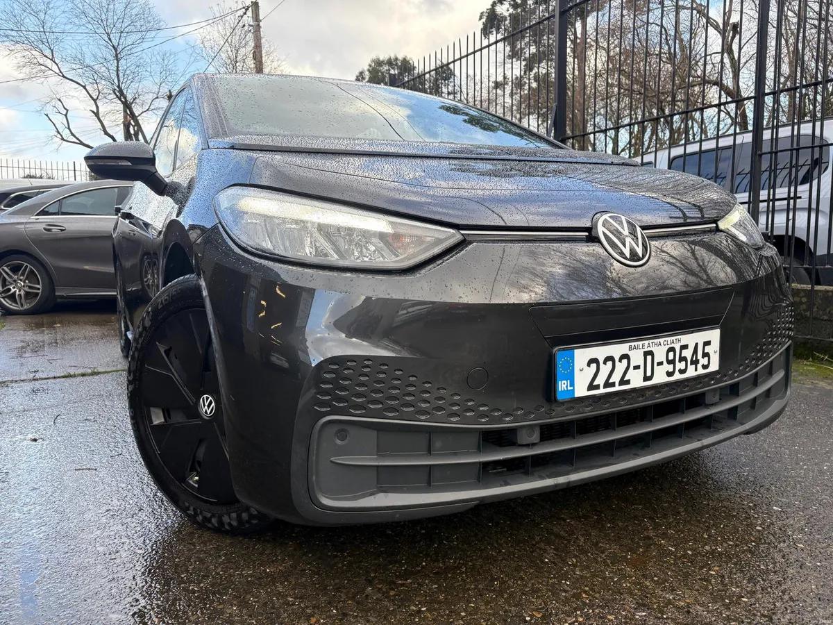 Volkswagen ID.3 2022 PRO 107 KW LIFE 58KWH 145HP - Image 1