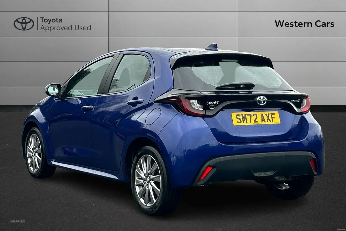 Toyota Yaris 1.5 VVT-h Icon E-CVT Euro 6 (s/s) 5dr - Image 4