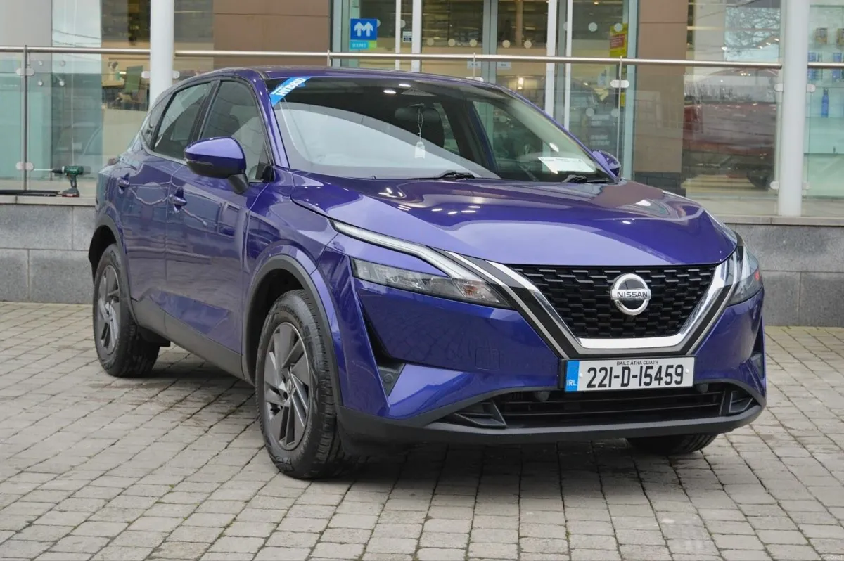 Nissan Qashqai 1.3 PET MILD HYBRID SV CVT - Image 4