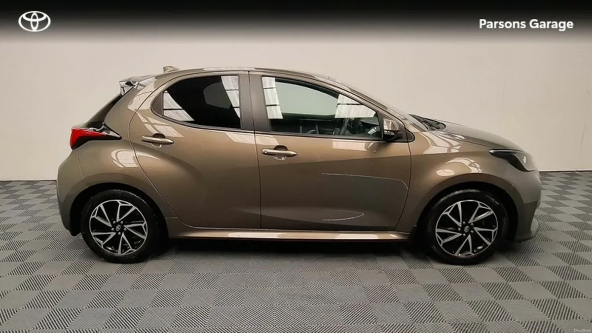 Toyota Yaris 1.5 - Image 3