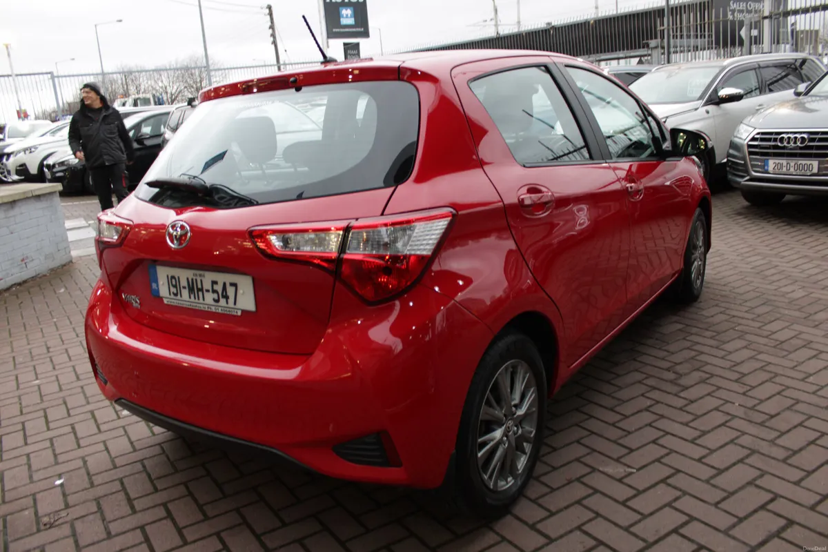 1.0 LUNA EDITION  5DR HATCHBACK WITH ONLY 84,000 K - Image 4