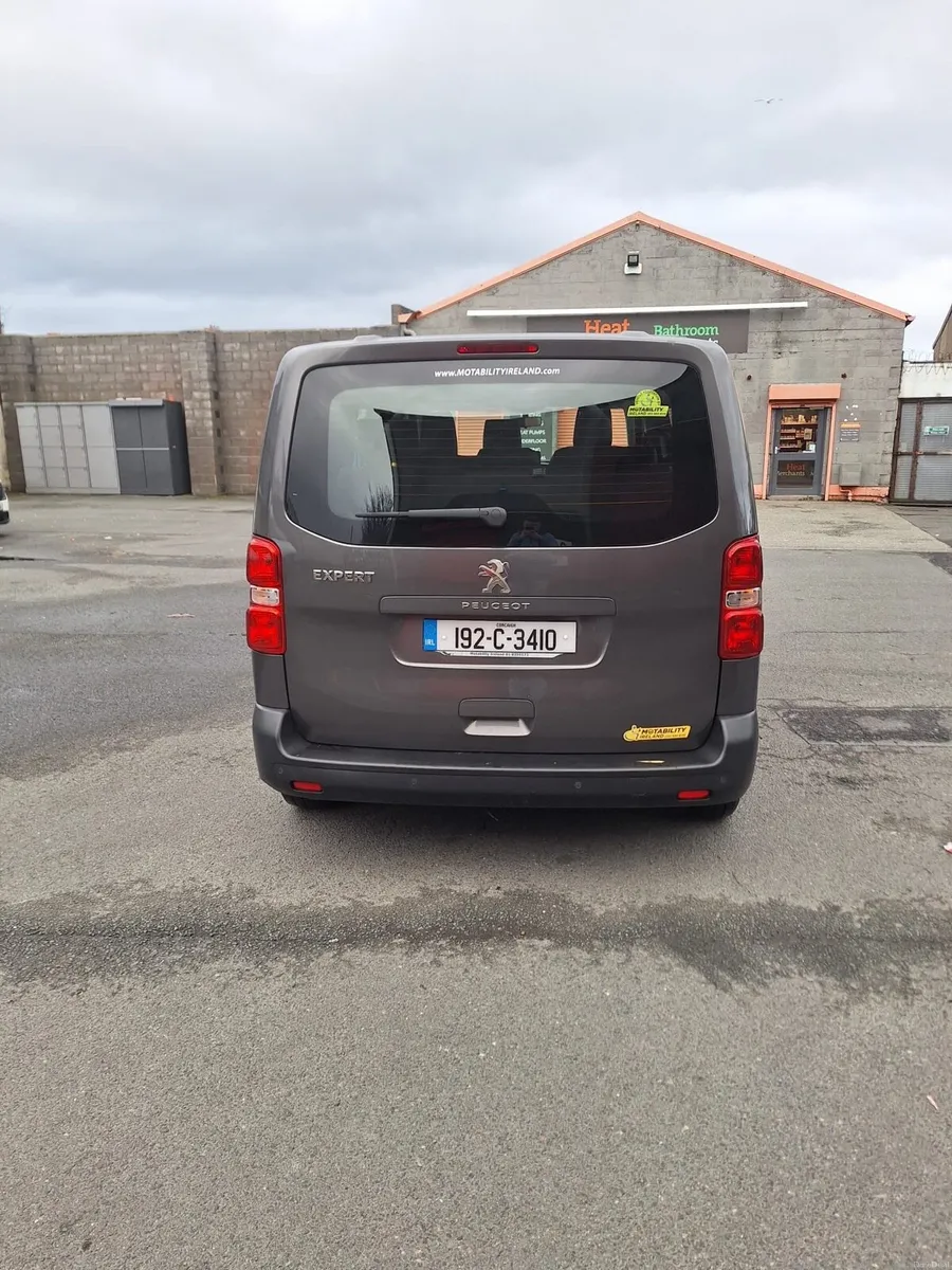 2019 Peugeot Expert (9 Seater) - Image 2