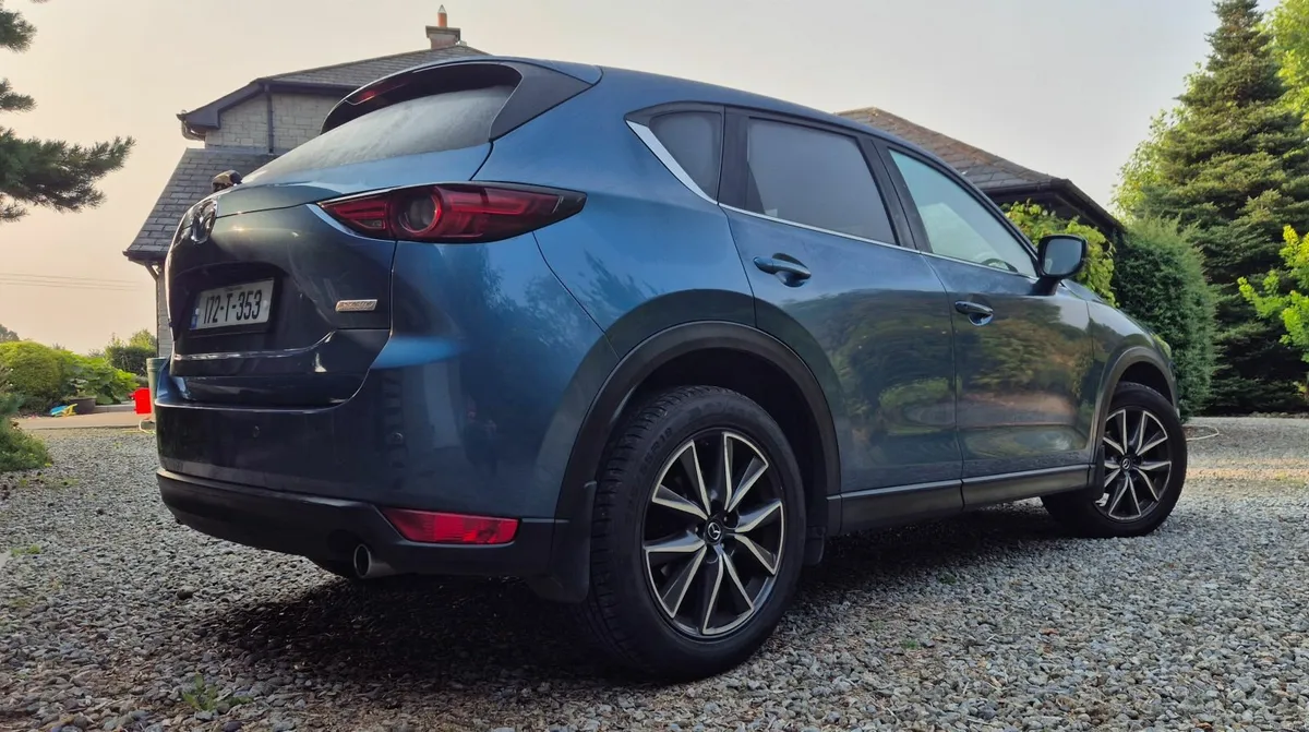Mazda CX-5 2017 Platinum (new model) great cond. - Image 4