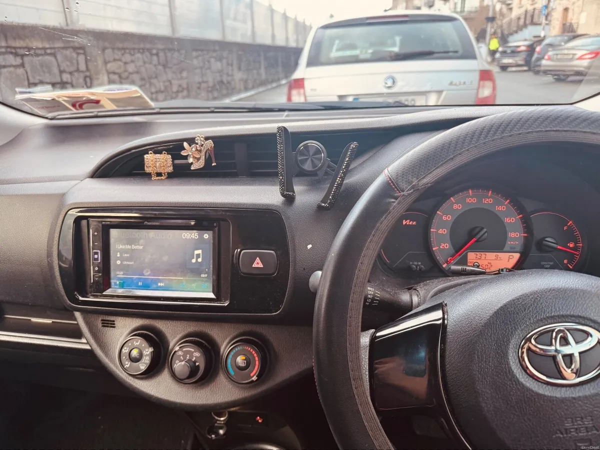 Toyota Vitz 2019 - Image 3