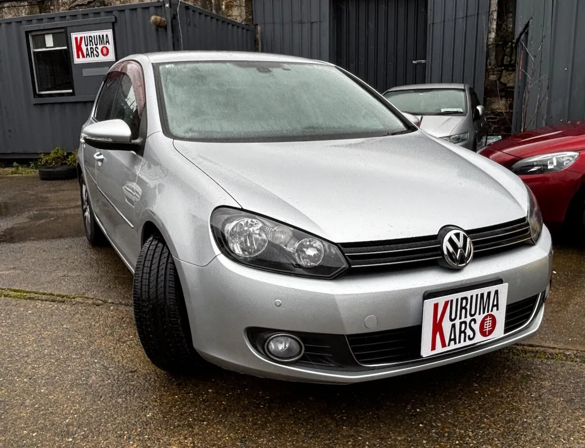 Volkswagen Golf 2010 – Silver – Only 6,800km - Image 2
