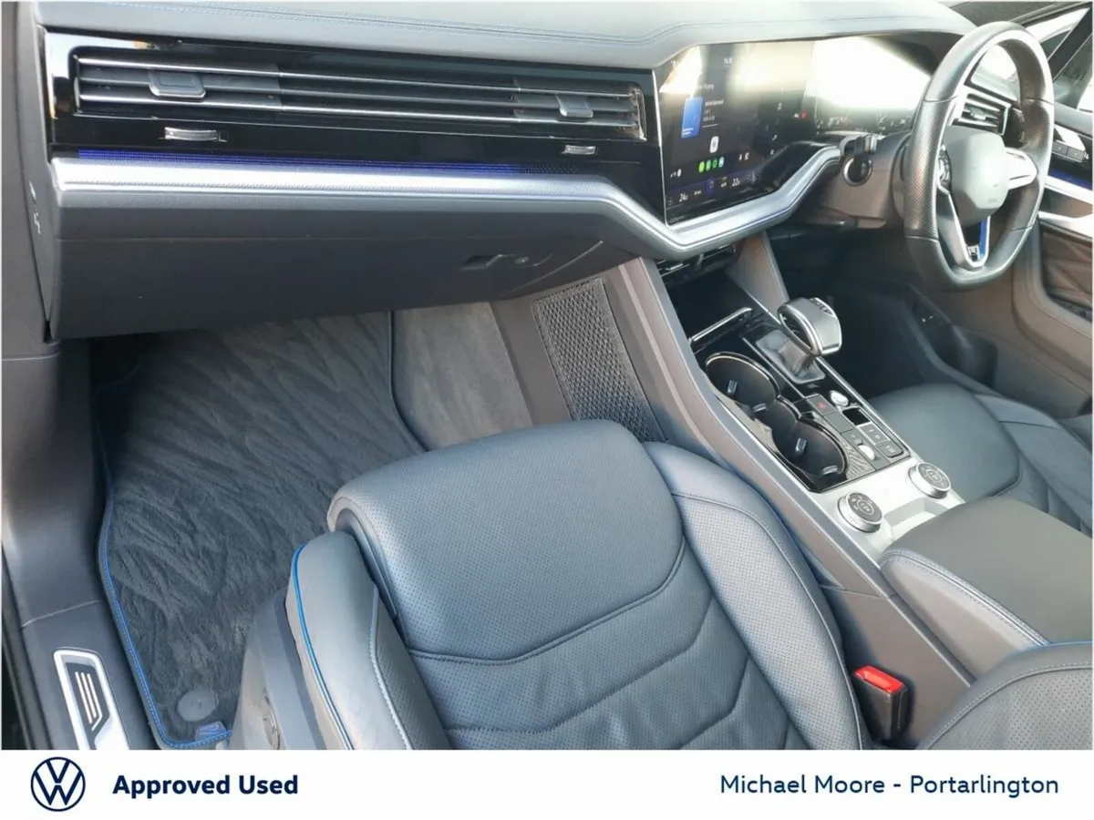 Volkswagen Touareg 3.0TSI PHEV 462HP 4M DSG R - Image 4