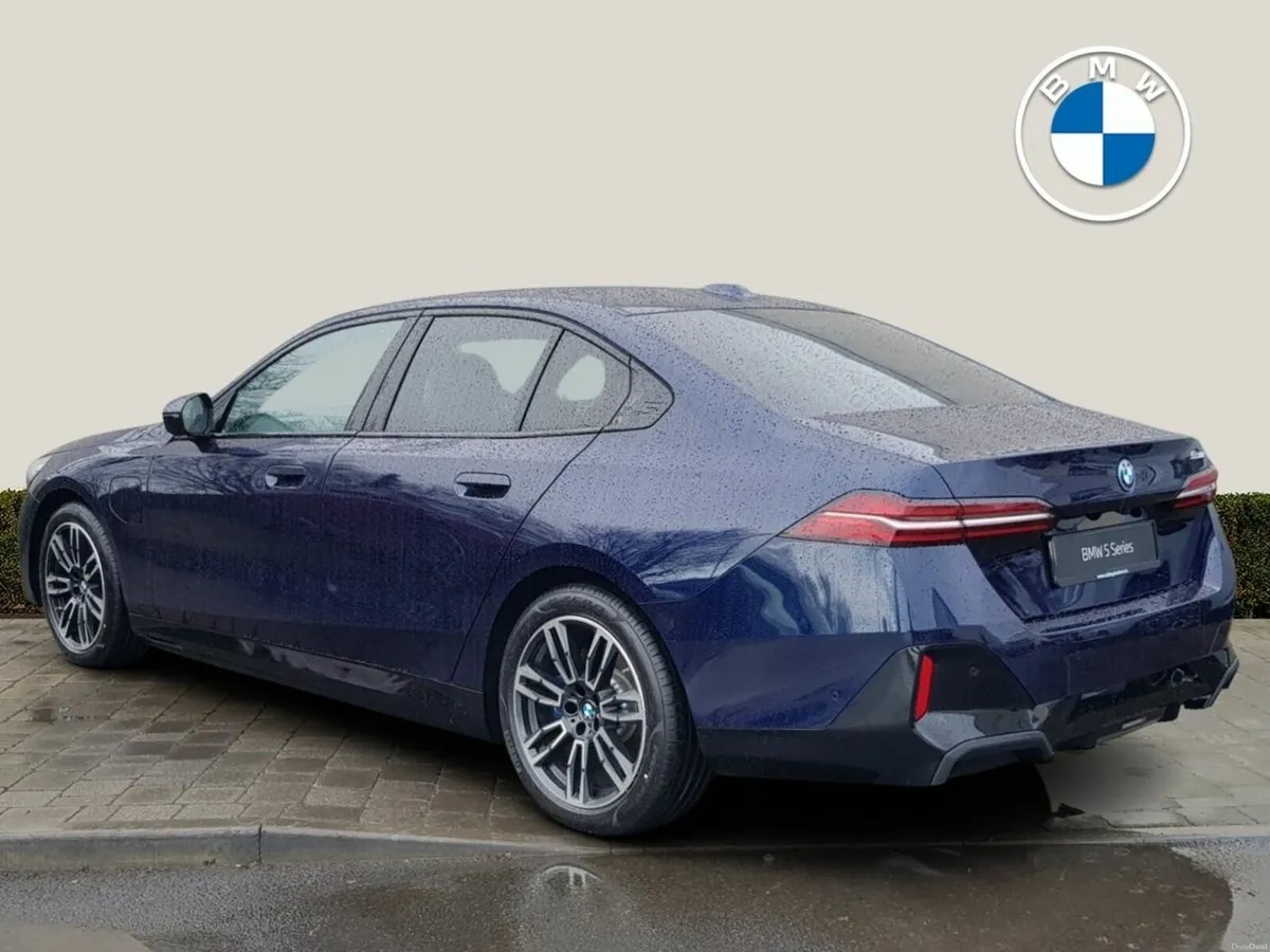 BMW 5-Series 530e M Sport - Image 2