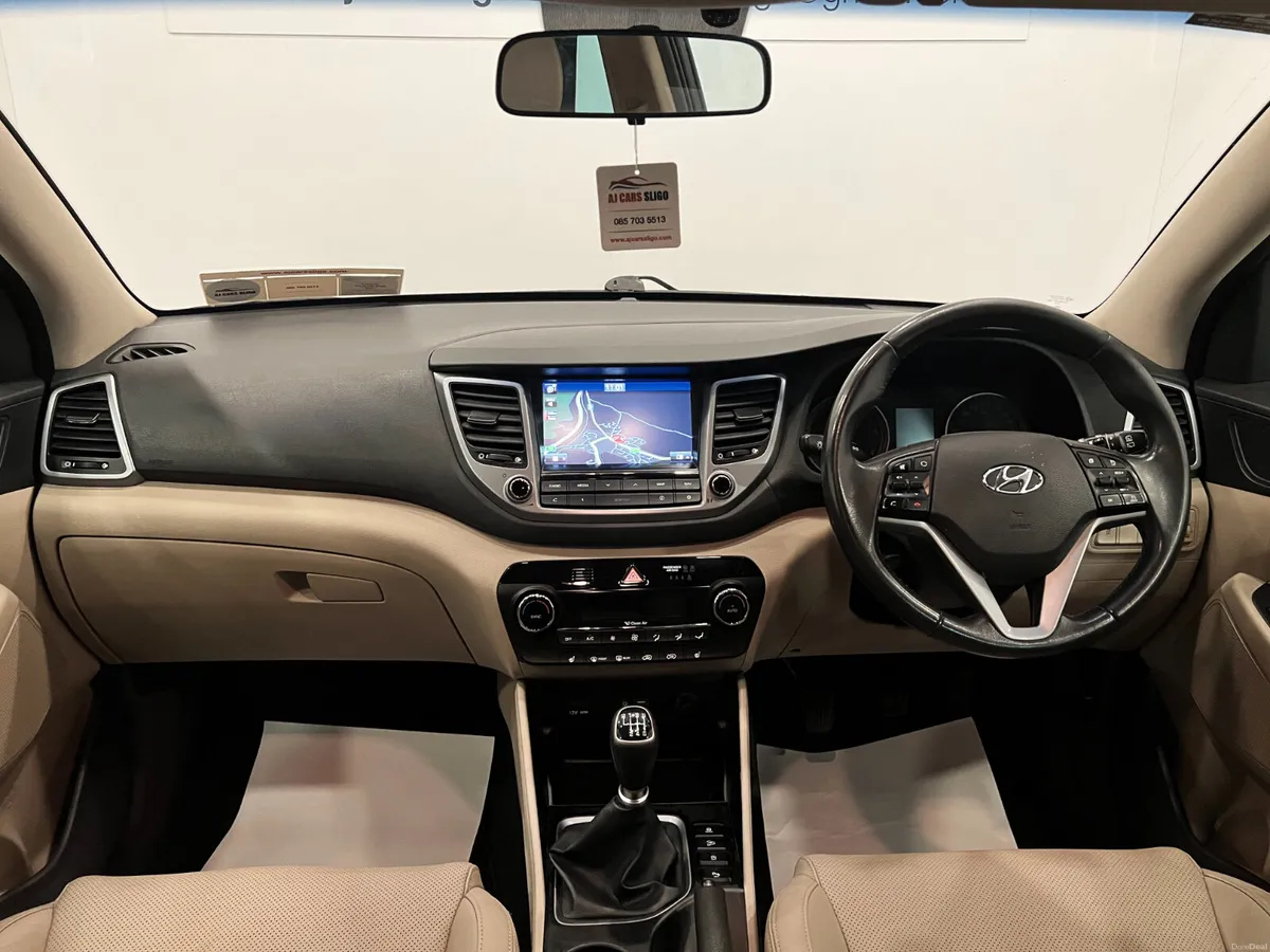 Hyundai Tucson Executive 1.7CRDi Manual – 2017 - Image 4