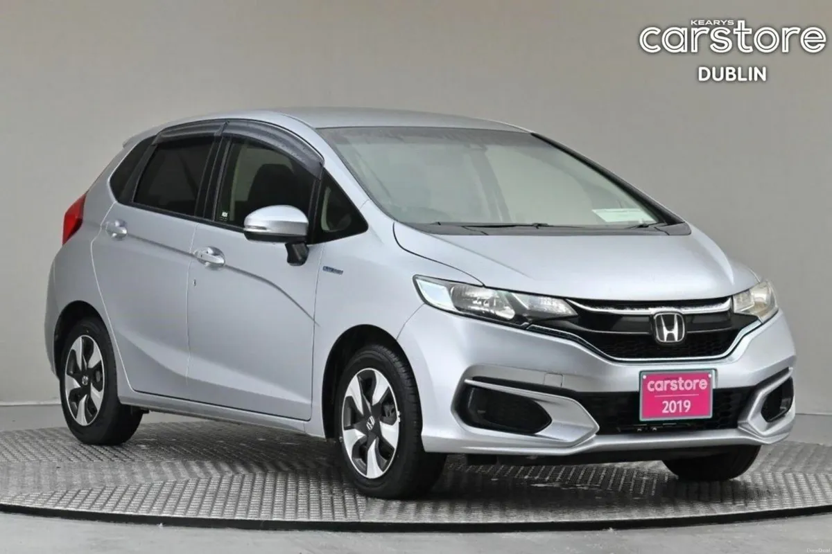 Honda Fit 1.5 HYBRID AUTO **9"ANDROID CAR PLAYER** - Image 1