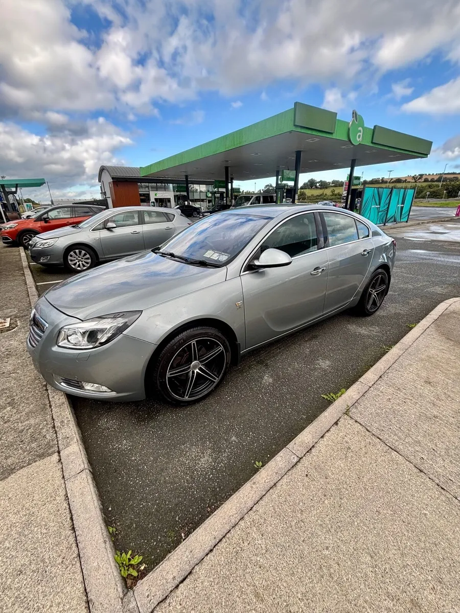 Vauxhall Insignia 2013 - Image 1