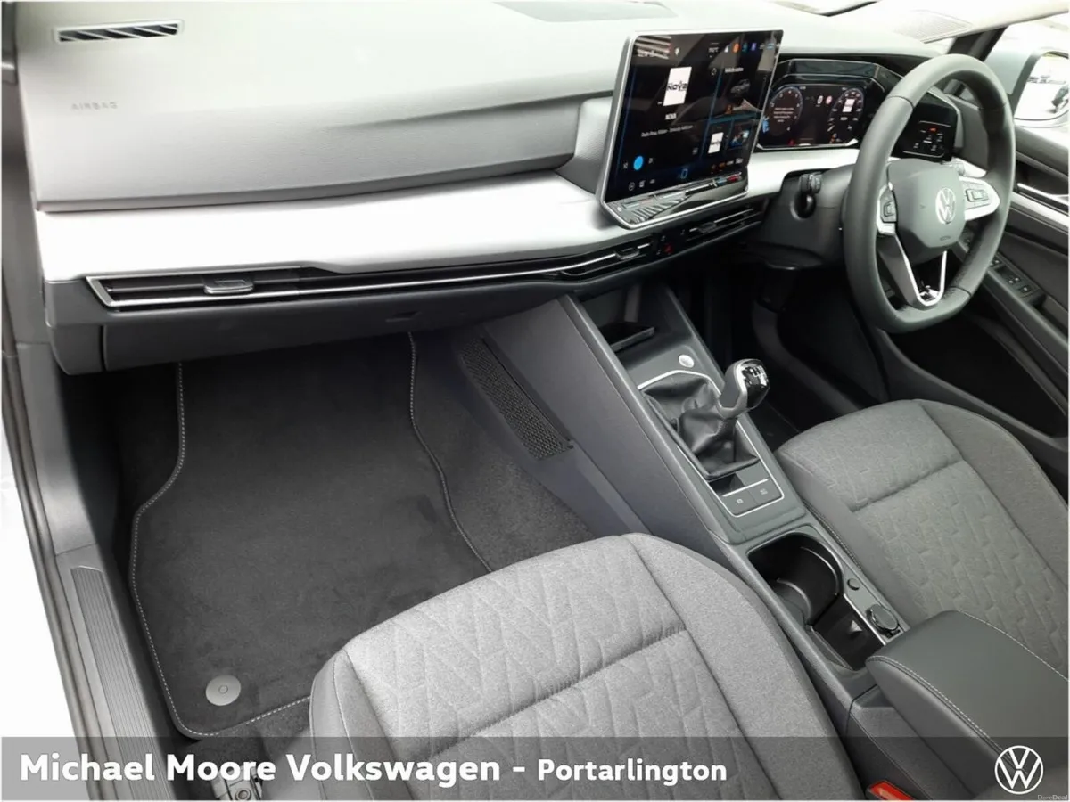 Volkswagen Golf ED.75 1.5TSI 116HP - Image 4
