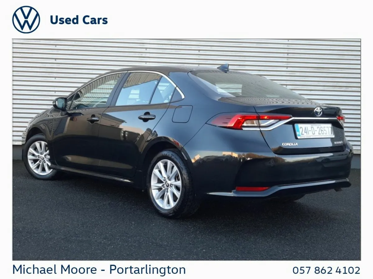 Toyota Corolla 1.8 Hybrid Luna Saloon - Image 3
