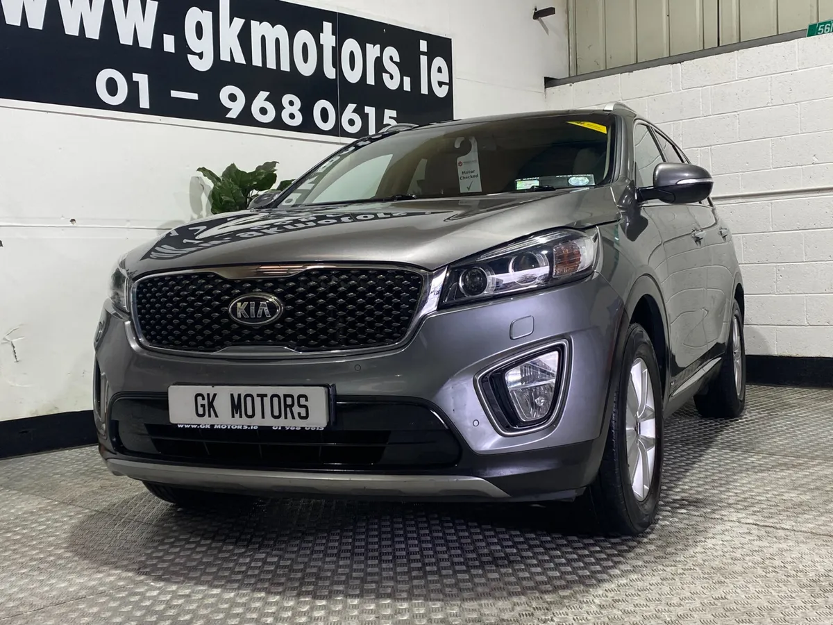 Kia Sorento 2015//PLATINUM//PAN ROOF//NAV//CAMERA - Image 3