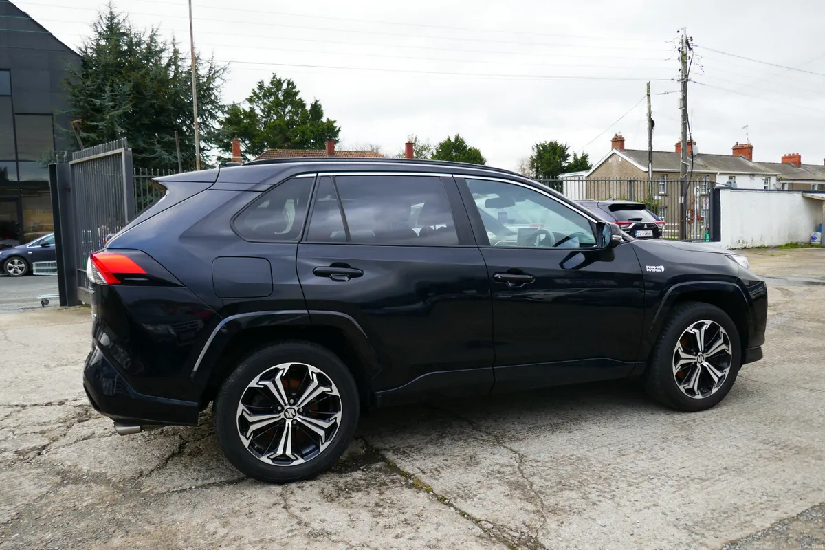 212, SUZUKI ACROSS 2.5 PETROL PLUG IN HYBRID - Image 4