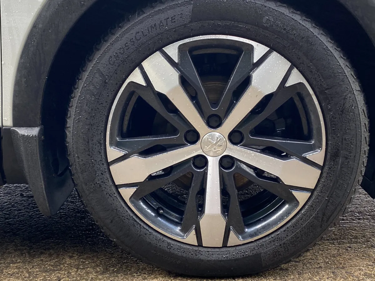 Peugeot 3008 1.5 BlueHDi 130bhp Auto 6.4 GT - Image 3