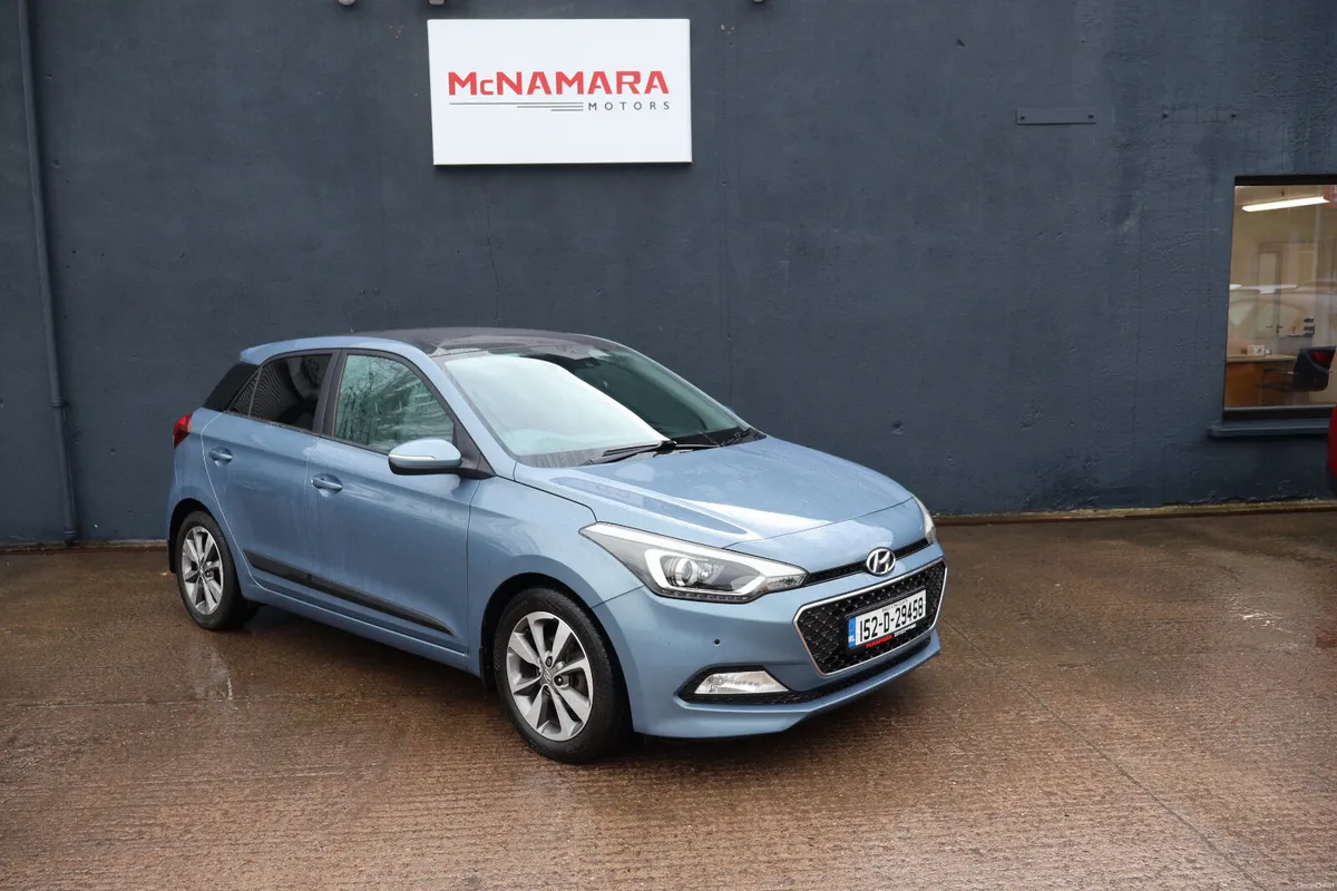 Hyundai i20 Premium Low Kms Pan Roof Heated Seats - Image 1