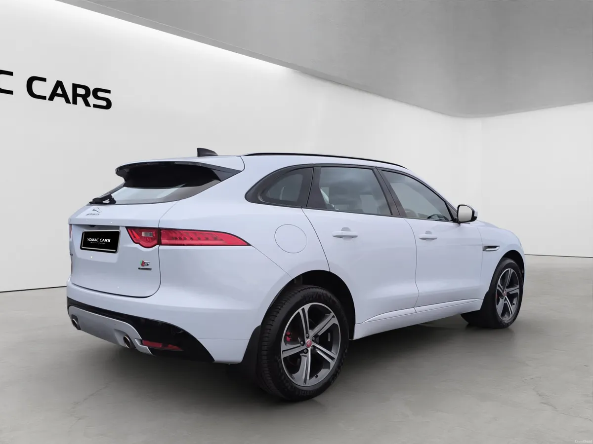 JAGUAR F-PACE 2019 300S AWD(300BHP & 700NM TORQUE) - Image 4