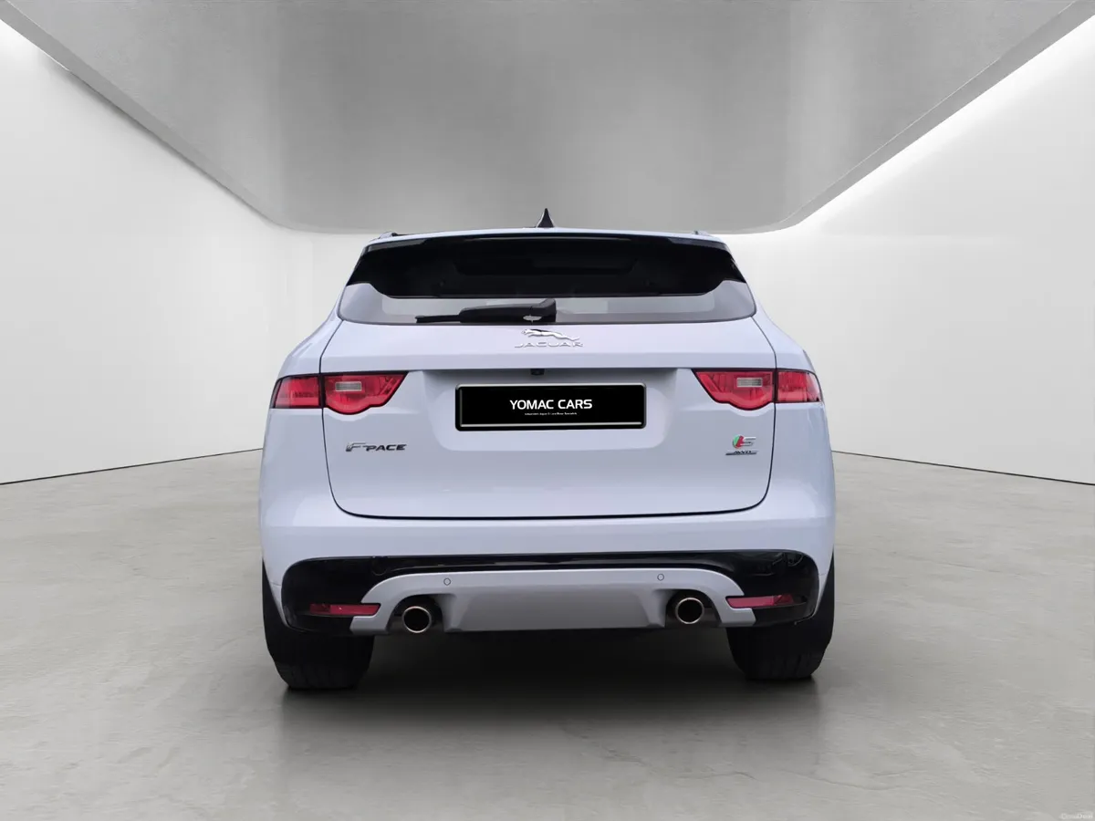 JAGUAR F-PACE 2019 300S AWD(300BHP & 700NM TORQUE) - Image 4