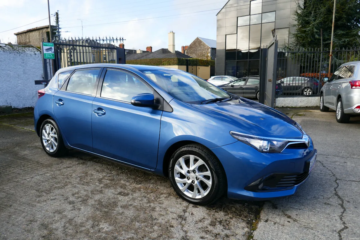 152, TOYOTA AURIS DIESEL 1.6 D-4D BUSINESS EDITION - Image 2