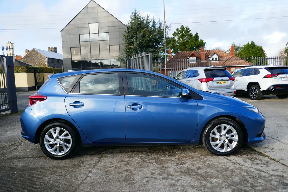 152, TOYOTA AURIS DIESEL 1.6 D-4D BUSINESS EDITION - Image 3