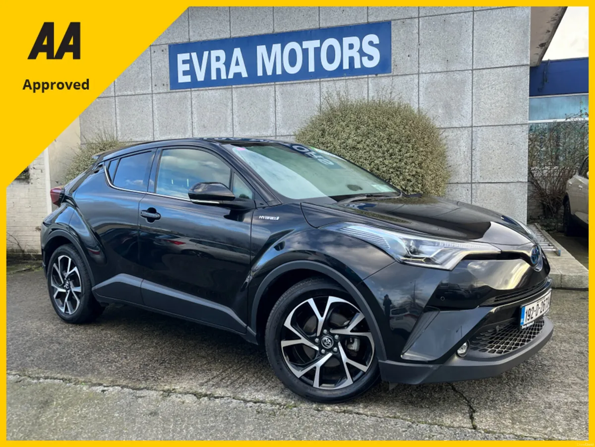 Toyota C-HR SOL HYBRID AUTOMATIC 1.8 PETROL //HALF - Image 2