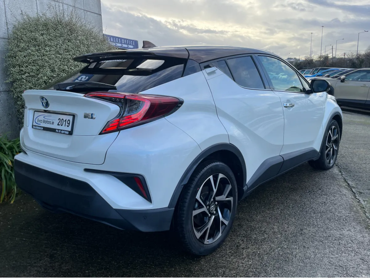 Toyota C-HR SOL HYBRID AUTOMATIC 1.8 PETROL //HIGH - Image 4