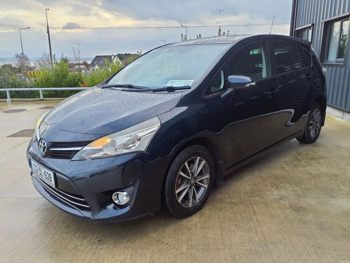 Toyota Verso Icon (126BP) 2.0 5DR - Image 3