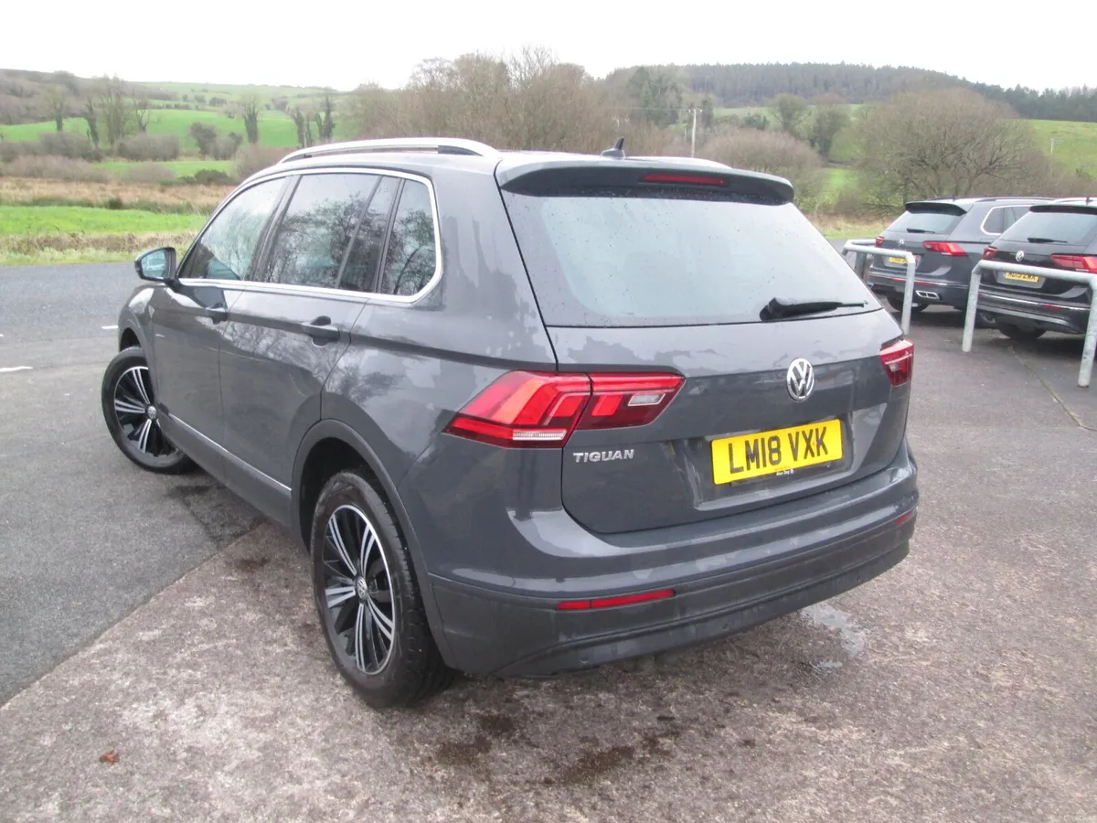 2018  VOLKSWAGEN  TIGUAN  2.0  TDI  SE  NAV  5DR - Image 4