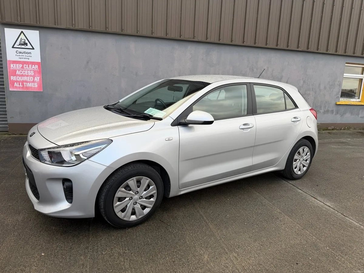 2020 Kia Rio   Low km - Image 1