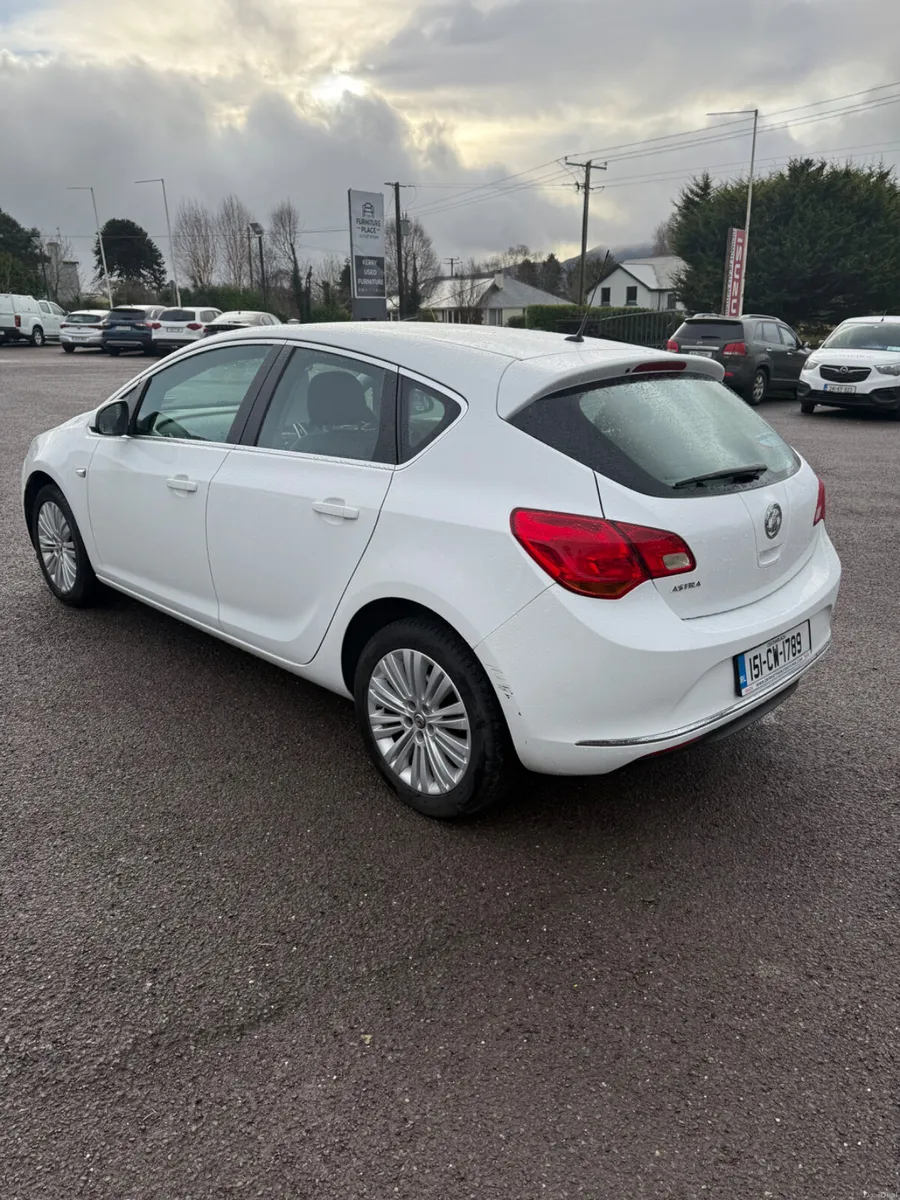 Vauxhall Astra 2015 - Image 4