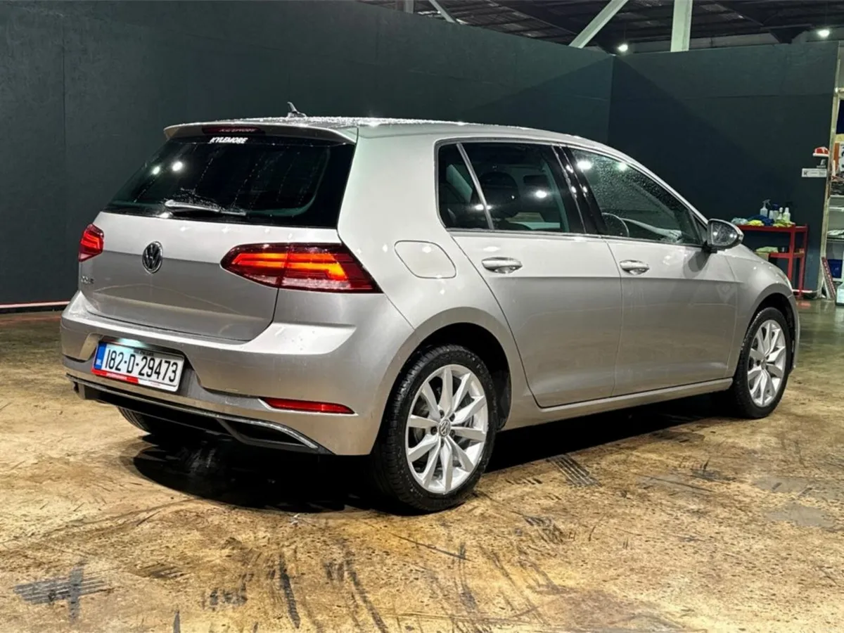 Volkswagen Golf 1.2L TSI AUTOMATIC - REVERSE CAMER - Image 4