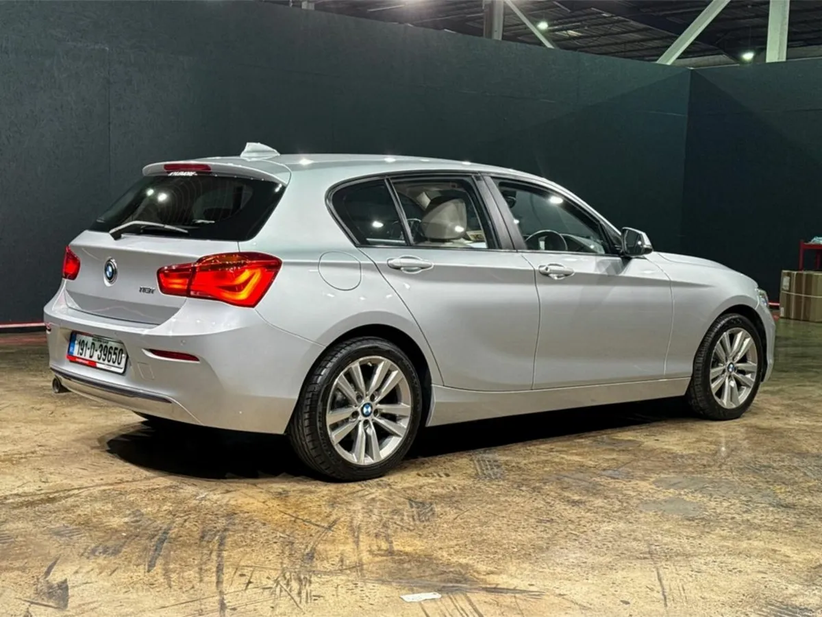 BMW 1-Series 118I 1.5L AUTOMATIC - CREAM LEATHER U - Image 4