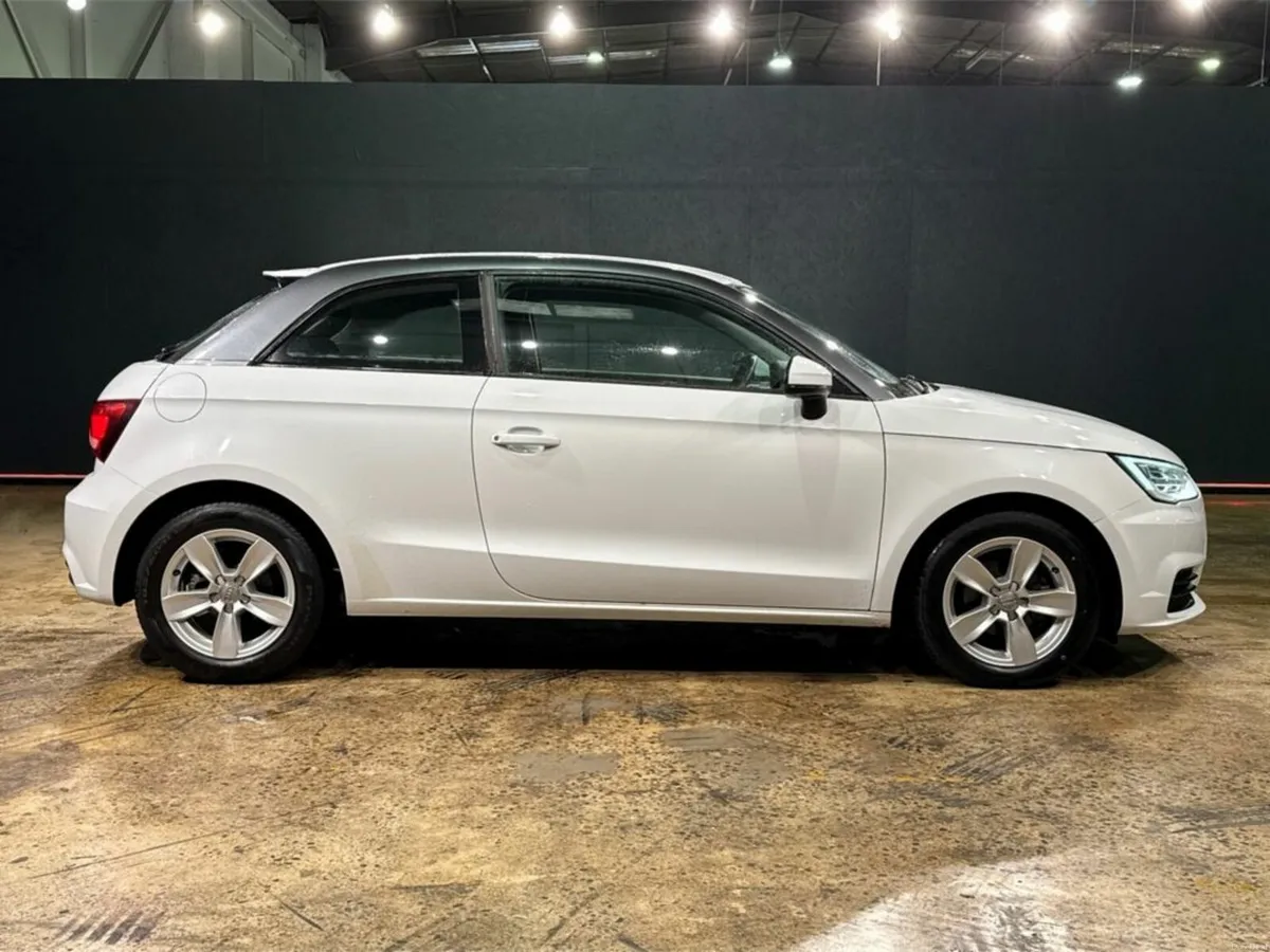 Audi A1 AUTOMATIC 1.0L TFSI - FACTORY ALLOYS - PUS - Image 3