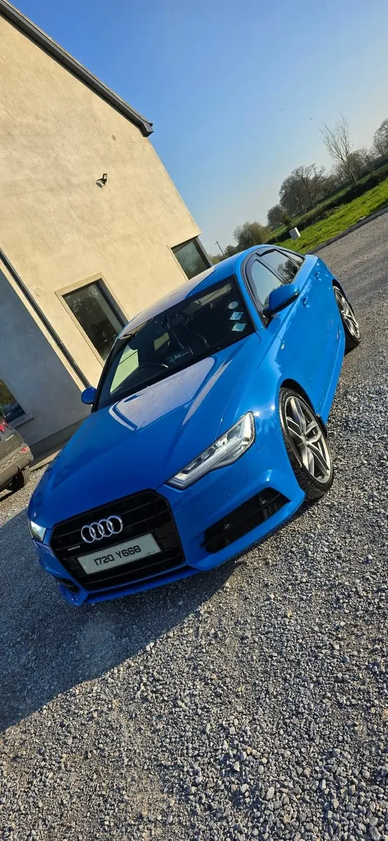 Porsche Voodoo Blue Audi A6 S-line black edition - Image 3