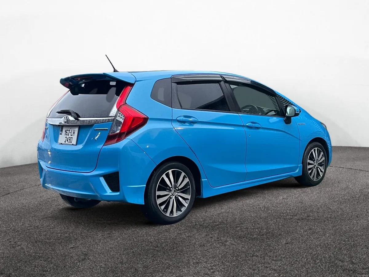 Honda Fit 2016 AUTOMATIC - Image 3