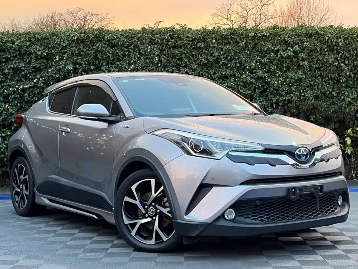 Toyota C-HR G-LED EDITION 1.8 HYBRID // HEATED SEA - Image 1